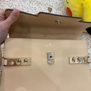 Elegant Classic Leather Bag